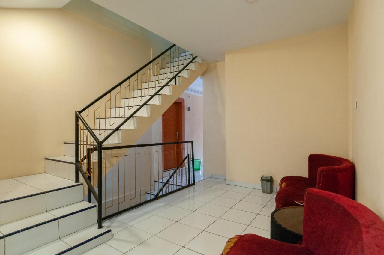 Urbanview Hotel Syariah Residence Medan By Reddoorz Extérieur photo